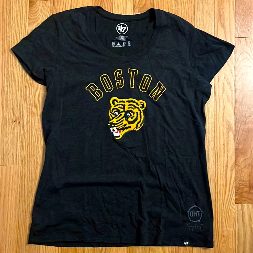 Bruins t shirt